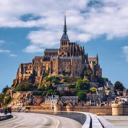Le Cezembre Gite La Taniere Moidrey ภายนอก รูปภาพ